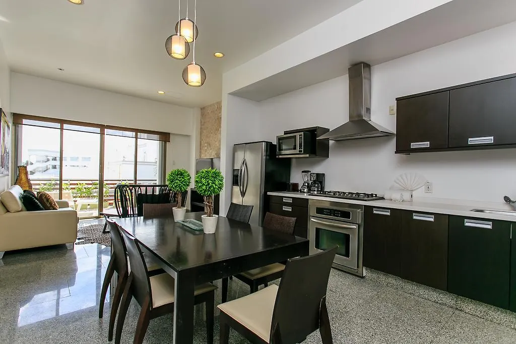 In 04 2Beds- 6Guests-Mamitas Beach Area 0*, Playa del Carmen Mexico